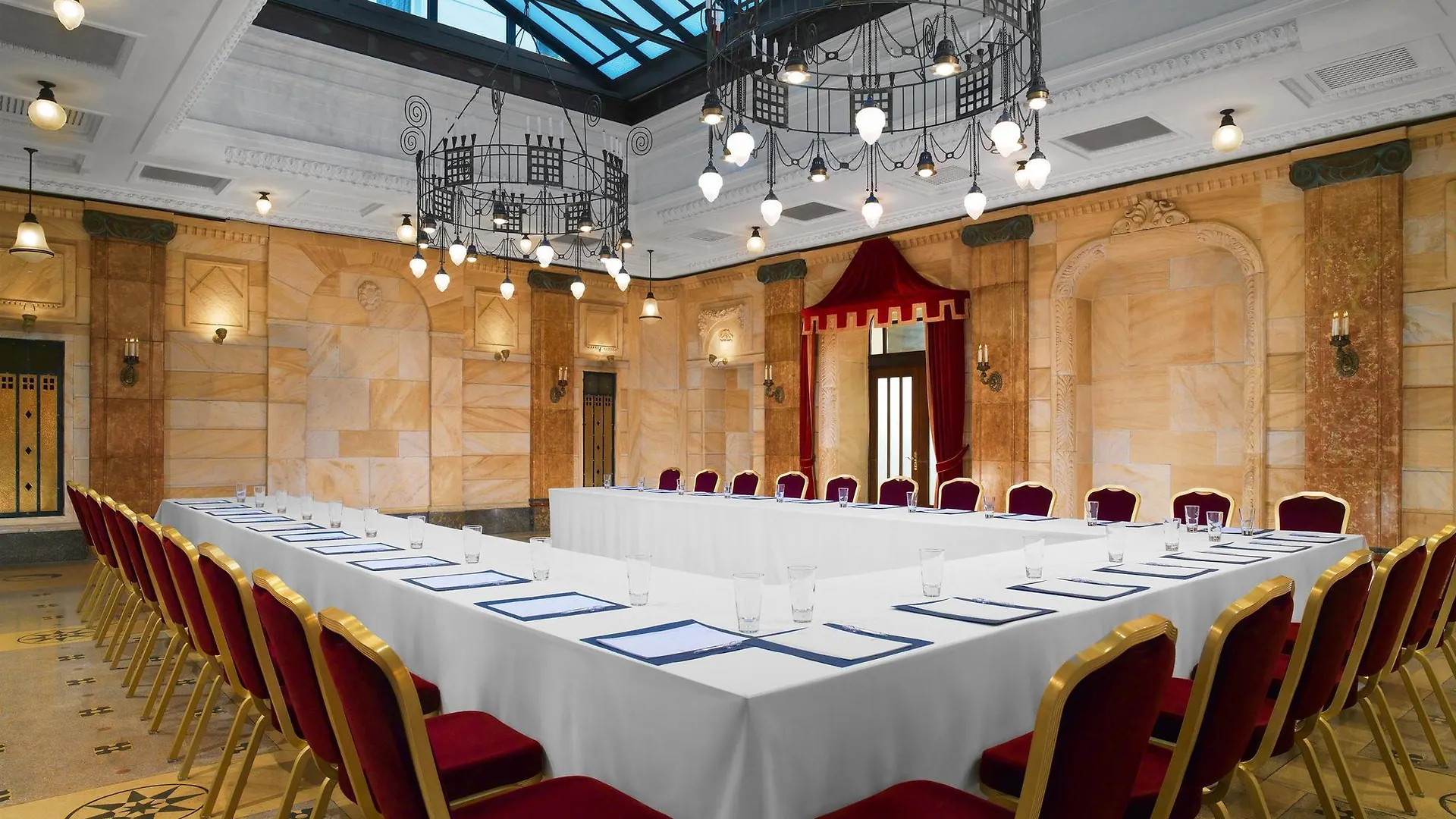 Le Méridien Grand Hotel Nürnberg 5*,